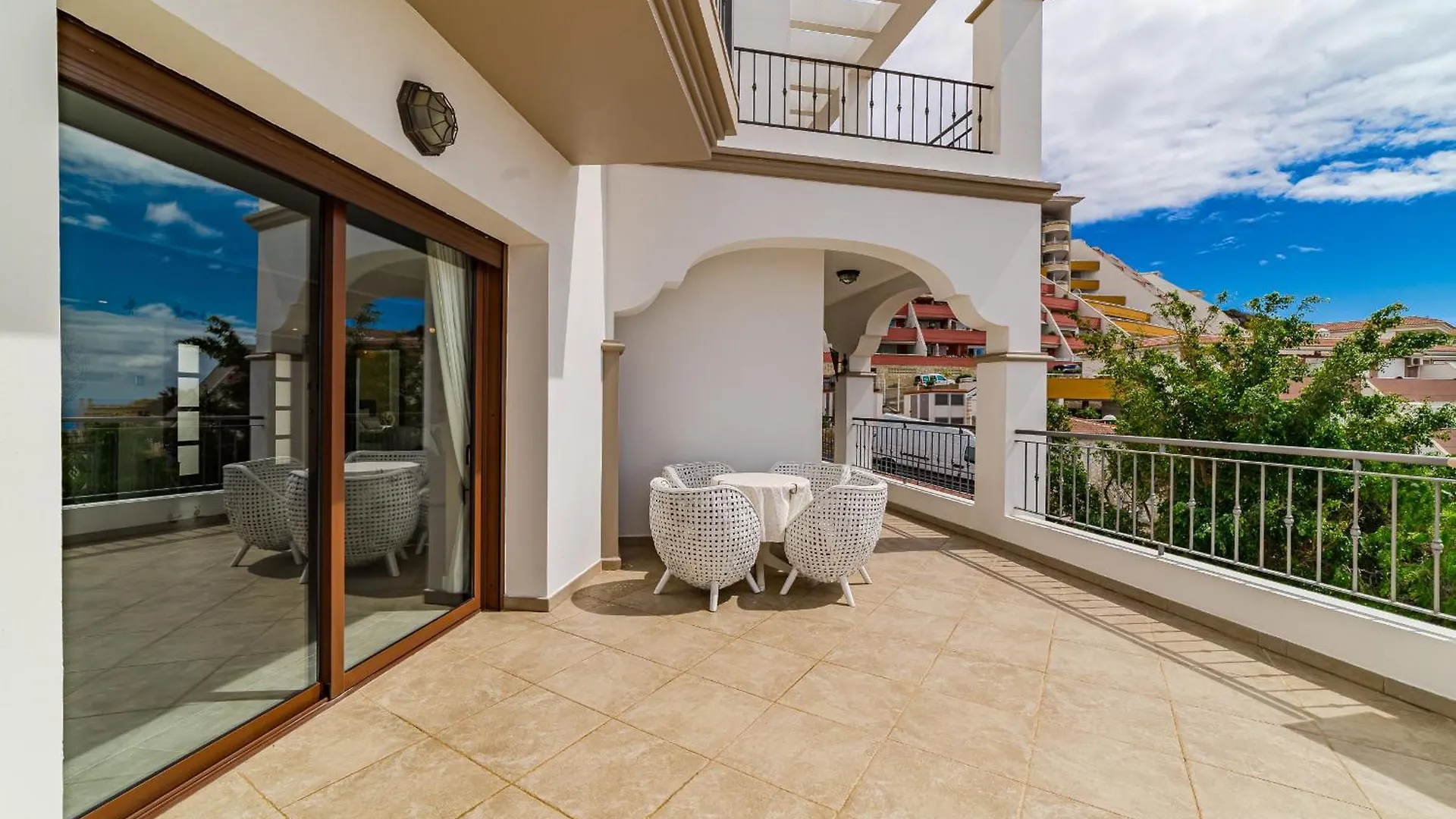 Luxuryvilla Heatedpool Costaadeje Panoramicseaview أذيخي فيلة