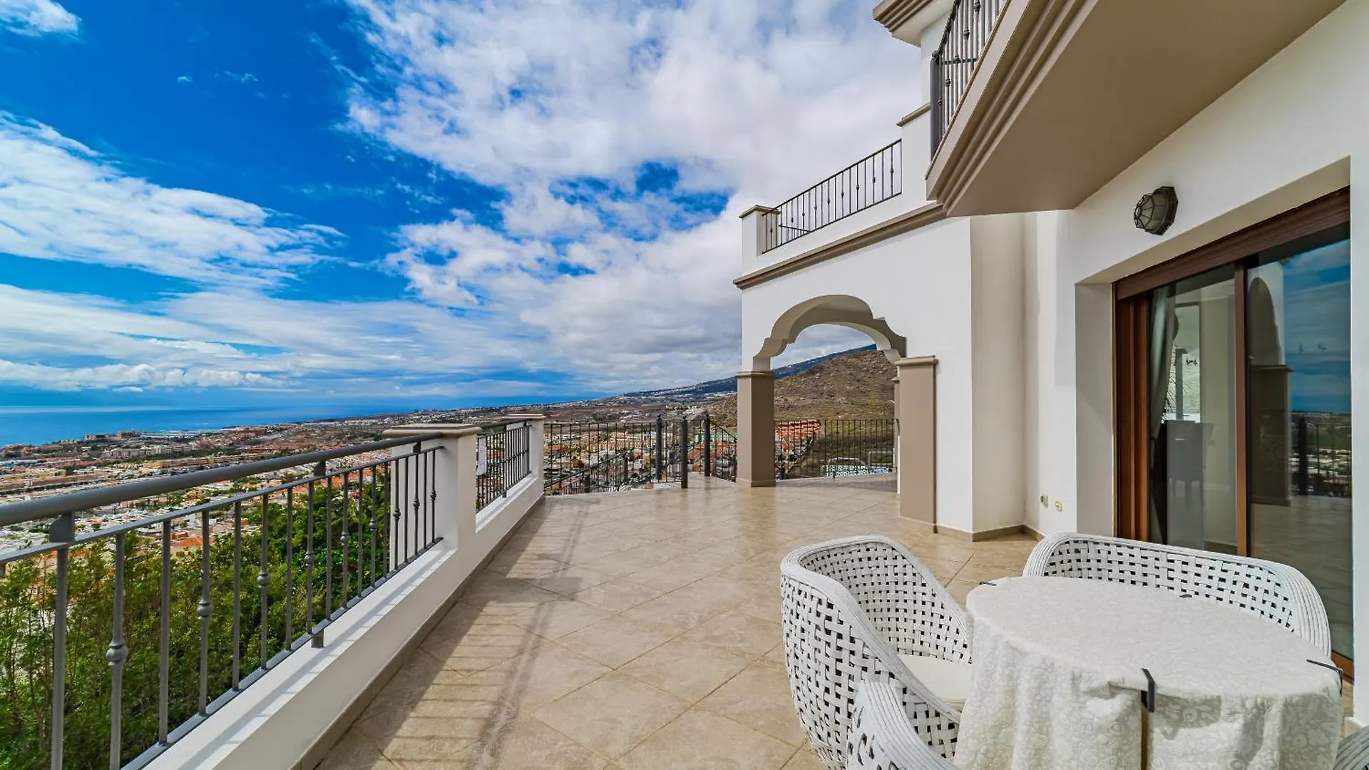Luxuryvilla Heatedpool Costaadeje Panoramicseaview أذيخي فيلة