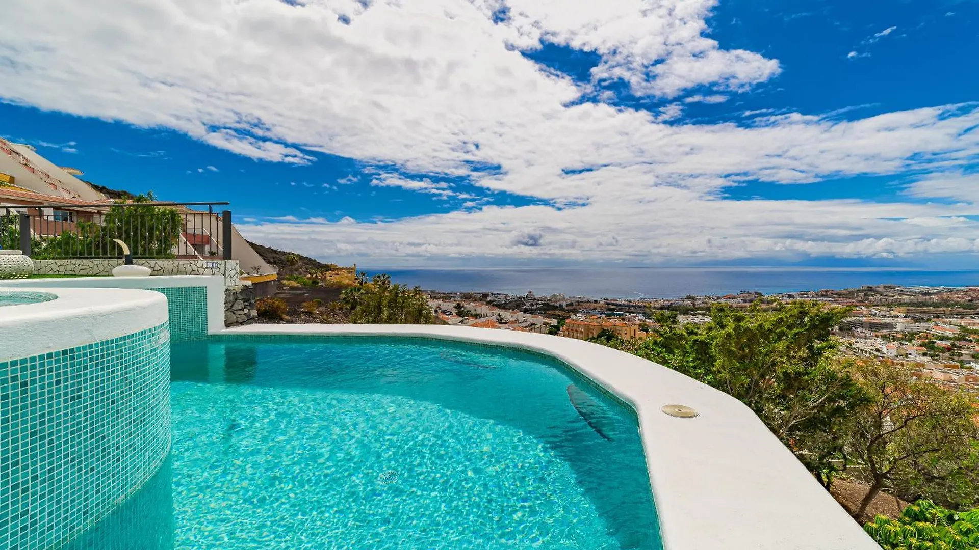 אדחה Luxuryvilla Heatedpool Costaadeje Panoramicseaview וילה